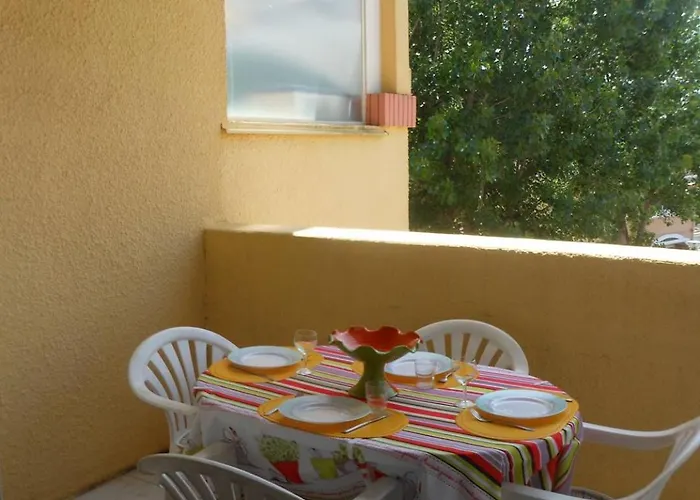 Appartement Appt 2 Pces Mez 40m2 + Terrasse 7m2 Ref 4009 Le Castellas